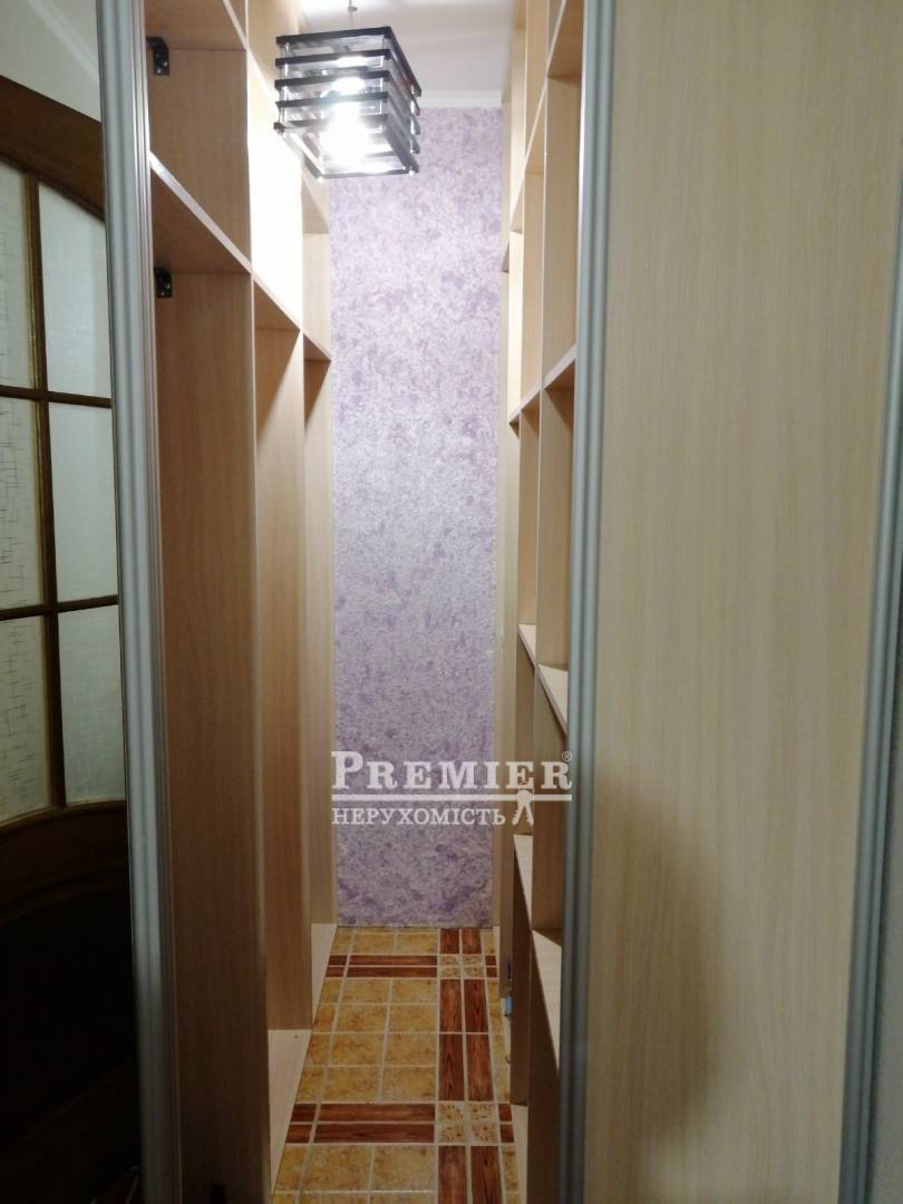 Продается 2-комнатная квартира, Студенческая ул., Молодёжное изображение 2