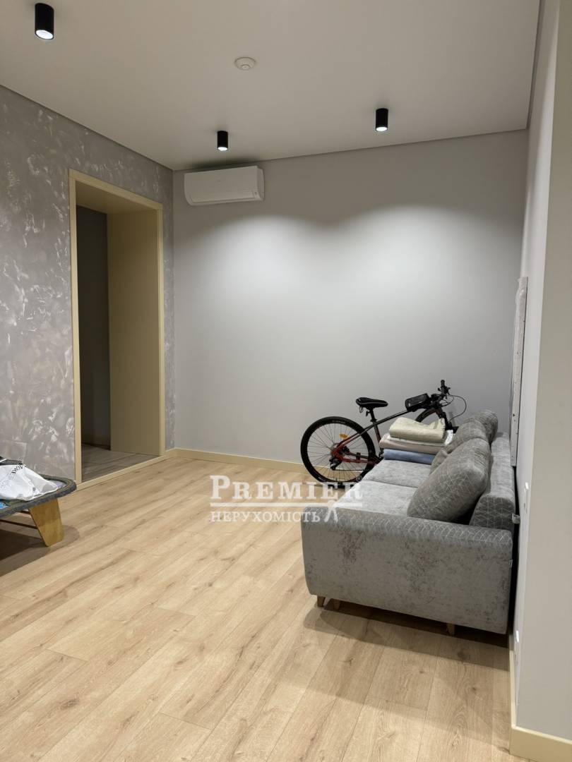 Продается 3-комнатная квартира, Базарная ул. , г.Одесса изображение 1