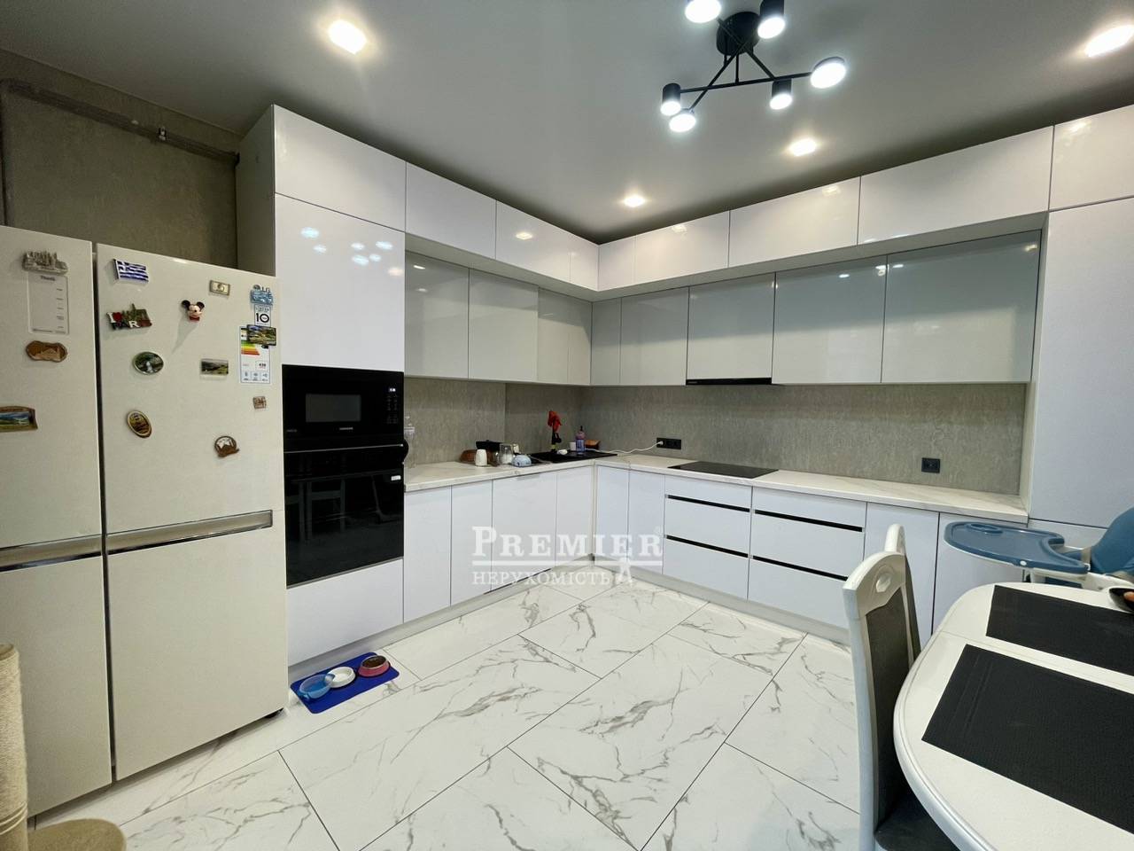 Продається 3кімнатна квартира, Будівельників вул., пгт. Таїрове изображение 2