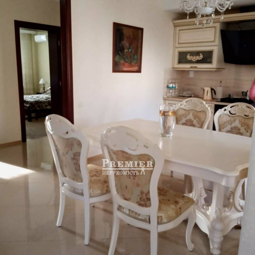 Продается 4-комнатная квартира, Тополевая ул., г.Одесса изображение 2