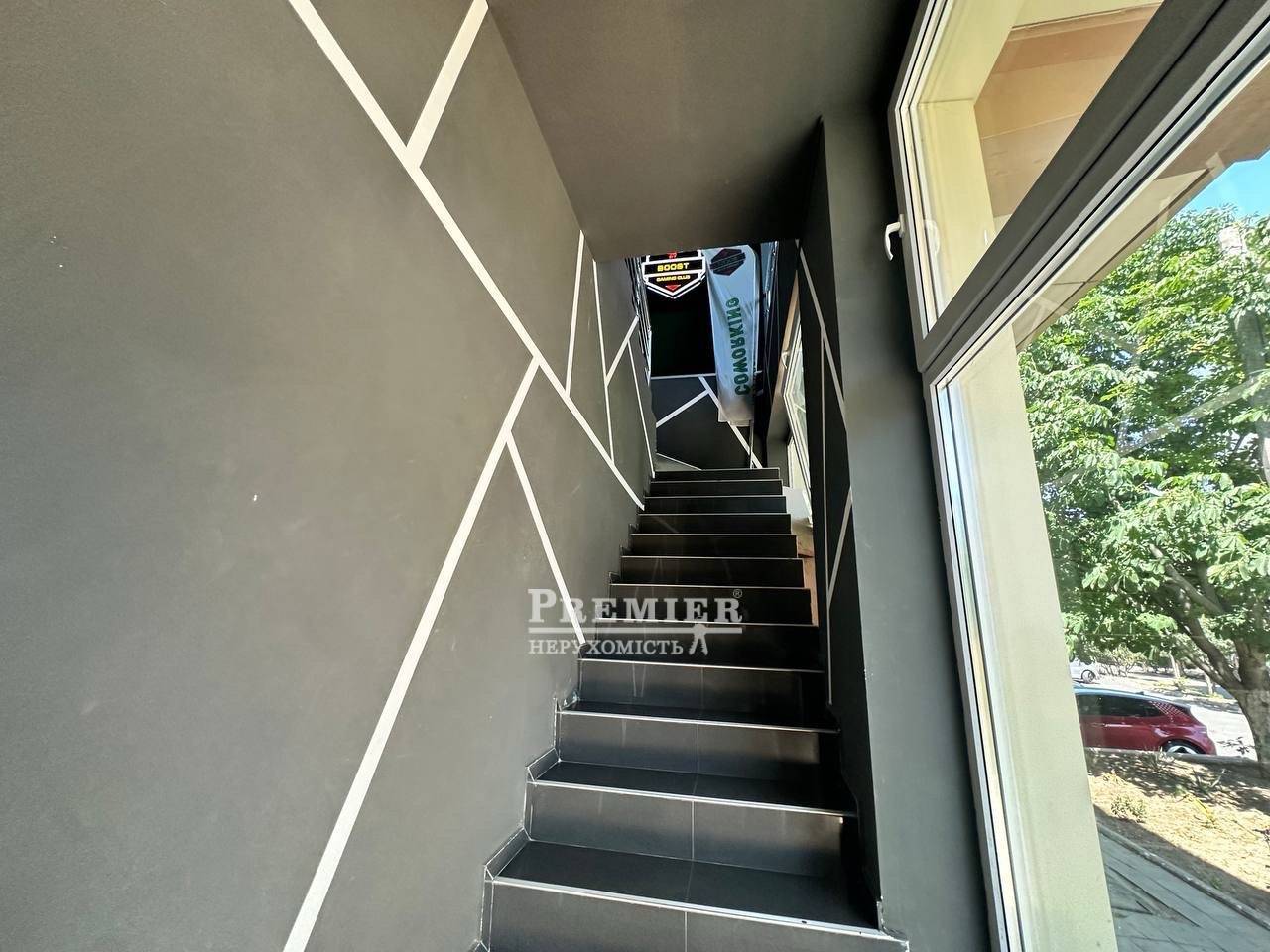 Продается Банк, отделение банка, Мира просп. (Ленина ул.), Черноморск изображение 2