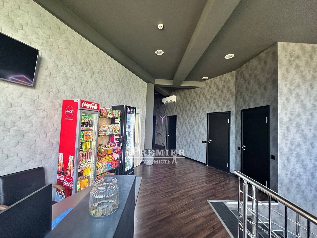 Продается Банк, отделение банка, Мира просп. (Ленина ул.), Черноморск изображение 3